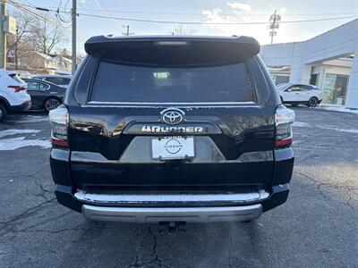2020 Toyota 4Runner SR5   - Photo 5 - Danbury, CT 06810