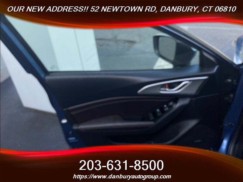 2018 Mazda Mazda3 Touring - Photo 8 - Danbury, CT 06810