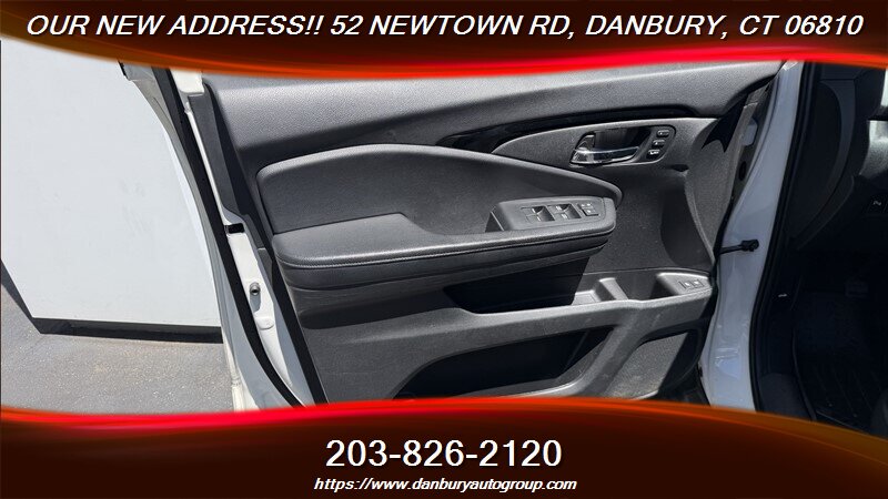 2019 Honda Pilot Touring - Photo 10 - Danbury, CT 06810