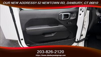 2023 Jeep Wrangler Sahara 4xe   - Photo 9 - Danbury, CT 06810