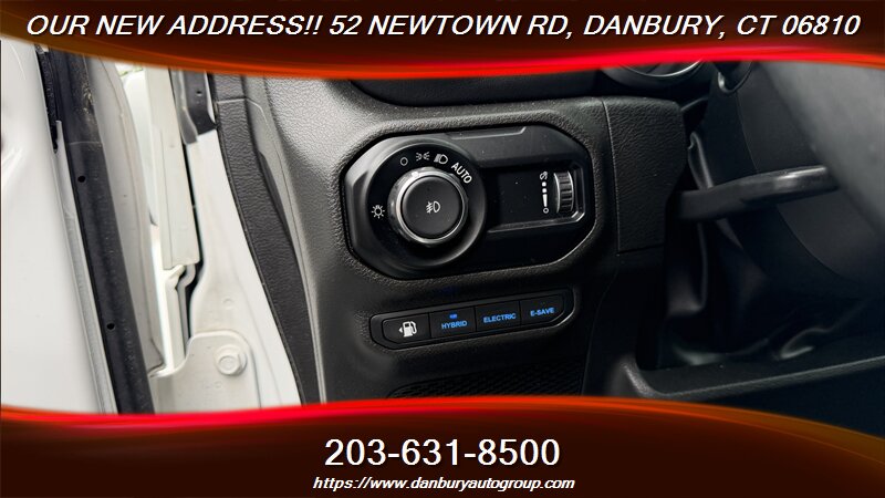 2023 Jeep Wrangler Sahara 4xe - Photo 18 - Danbury, CT 06810