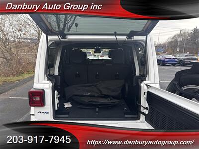 2023 Jeep Wrangler Sahara 4xe   - Photo 14 - Danbury, CT 06810