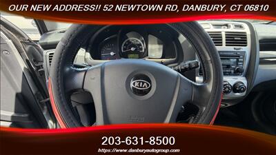 2007 Kia Sportage LX FWD - Photo 14 - Danbury, CT 06810