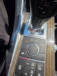 2017 Land Rover Range Rover Sport SE   - Photo 13 - Danbury, CT 06810