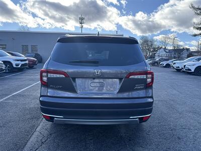 2022 Honda Pilot Touring w/Rear Captain's Chairs   - Photo 5 - Danbury, CT 06810