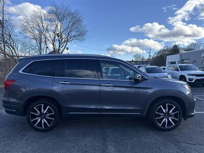 2022 Honda Pilot Touring w/Rear Captain's Chairs   - Photo 7 - Danbury, CT 06810