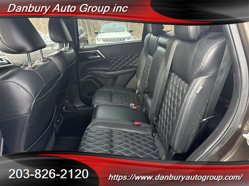 2022 Mitsubishi Outlander SEL - Photo 14 - Danbury, CT 06810