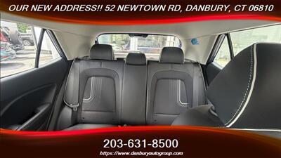 2024 Hyundai VENUE SEL   - Photo 24 - Danbury, CT 06810