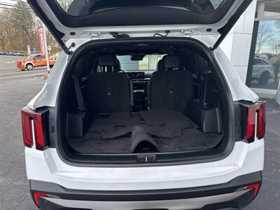 2024 Kia Sorento X-Line SX PRO - Photo 6 - Danbury, CT 06810