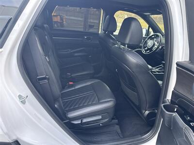 2024 Kia Sorento X-Line SX PRO - Photo 7 - Danbury, CT 06810