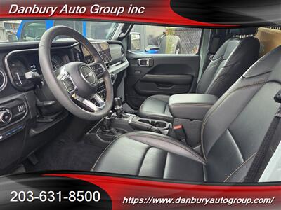 2024 Jeep Wrangler Sahara 4xe   - Photo 8 - Danbury, CT 06810