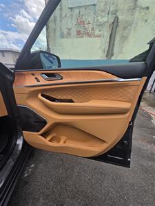 2022 Jeep Grand Cherokee Summit Reserve   - Photo 15 - 