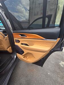 2022 Jeep Grand Cherokee Summit Reserve   - Photo 17 - 