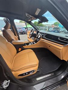 2022 Jeep Grand Cherokee Summit Reserve   - Photo 16 - 