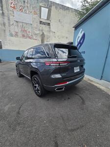 2022 Jeep Grand Cherokee Summit Reserve   - Photo 7 - 