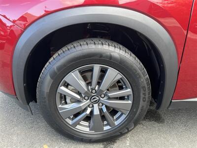 2023 Nissan Pathfinder SV   - Photo 10 - 