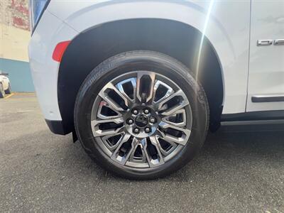 2024 GMC Yukon Denali Ultimate   - Photo 11 - 