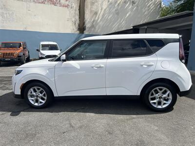2024 Kia Soul LX   - Photo 8 - 