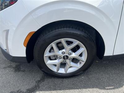2024 Kia Soul LX   - Photo 9 - 