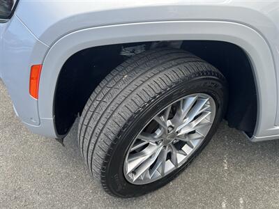 2023 Jeep Grand Cherokee Summit Reserve   - Photo 10 - 