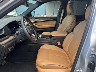 2023 Jeep Grand Cherokee Summit Reserve   - Photo 16 - 