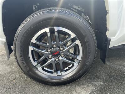 2024 Toyota Tacoma SR5 - Photo 9 -