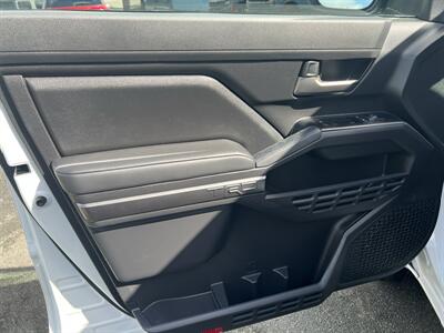 2024 Toyota Tacoma SR5 - Photo 11 -