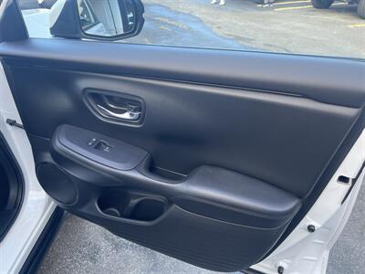 2023 Honda HR-V LX   - Photo 19 - 
