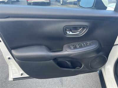 2023 Honda HR-V LX   - Photo 12 - 