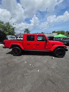 2024 Jeep Gladiator NightHawk   - Photo 4 - 