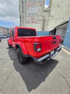 2024 Jeep Gladiator NightHawk   - Photo 7 - 