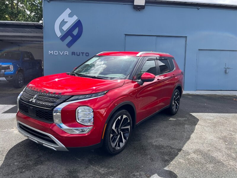 2023 Mitsubishi Outlander Black Edition  