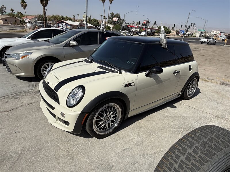 2005 MINI Cooper S   - Photo 1 - Bullhead City, AZ 86442
