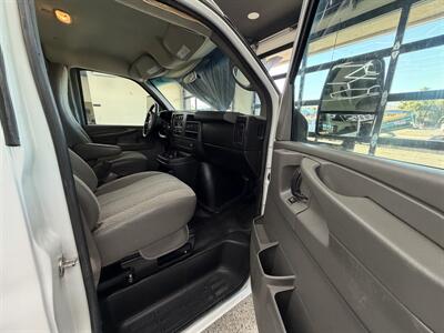 2011 Chevrolet Express 3500 CUTAWAY VAN - Photo 17 - Bullhead City, AZ 86442