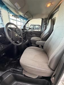2011 Chevrolet Express 3500 CUTAWAY VAN - Photo 6 - Bullhead City, AZ 86442