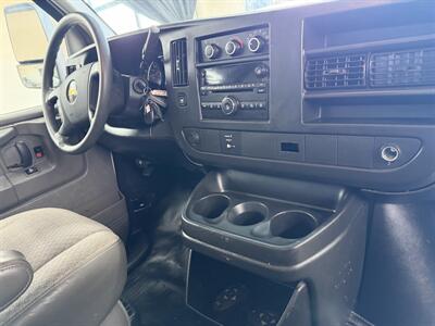 2011 Chevrolet Express 3500 CUTAWAY VAN - Photo 18 - Bullhead City, AZ 86442