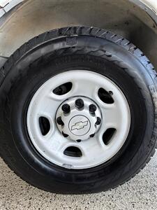 2011 Chevrolet Express 3500 CUTAWAY VAN - Photo 12 - Bullhead City, AZ 86442