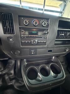 2011 Chevrolet Express 3500 CUTAWAY VAN - Photo 8 - Bullhead City, AZ 86442
