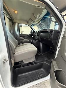 2011 Chevrolet Express 3500 CUTAWAY VAN - Photo 14 - Bullhead City, AZ 86442