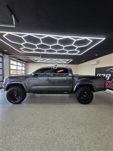 2021 Toyota Tacoma TRD Off-Road   - Photo 1 - Bullhead City, AZ 86442