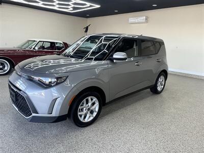 2025 Kia Soul LX   - Photo 2 - Bullhead City, AZ 86442