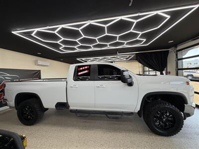 2022 Chevrolet Silverado 2500HD LT - Photo 3 - Bullhead City, AZ 86442