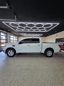 2017 Nissan Titan SV Truck