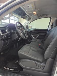 2017 Nissan Titan SV   - Photo 9 - Bullhead City, AZ 86442