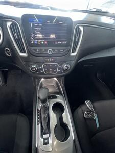2022 Chevrolet Malibu LT   - Photo 11 - Bullhead City, AZ 86442