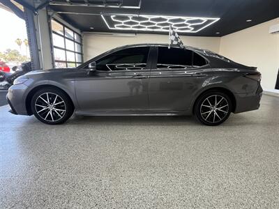 2022 Toyota Camry SE Sedan