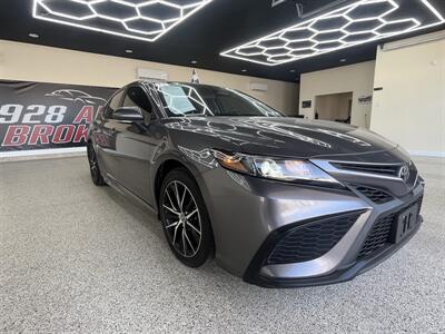 2022 Toyota Camry SE   - Photo 3 - Bullhead City, AZ 86442