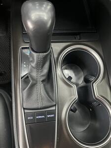 2022 Toyota Camry SE   - Photo 9 - Bullhead City, AZ 86442