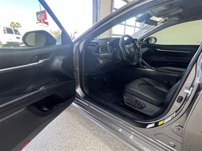 2022 Toyota Camry SE   - Photo 10 - Bullhead City, AZ 86442
