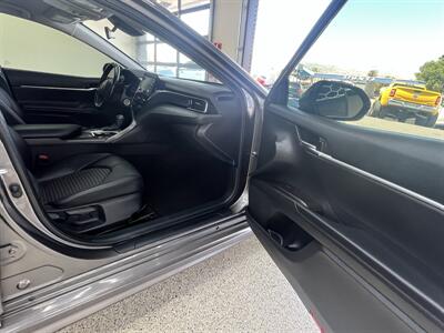 2022 Toyota Camry SE   - Photo 14 - Bullhead City, AZ 86442